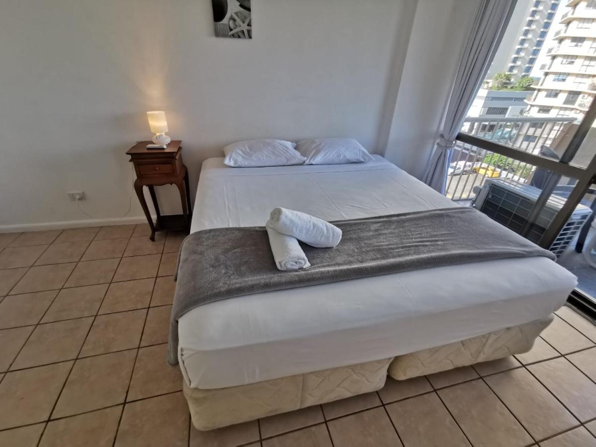 Surfers Holiday Apartments Голд-Кост Экстерьер фото