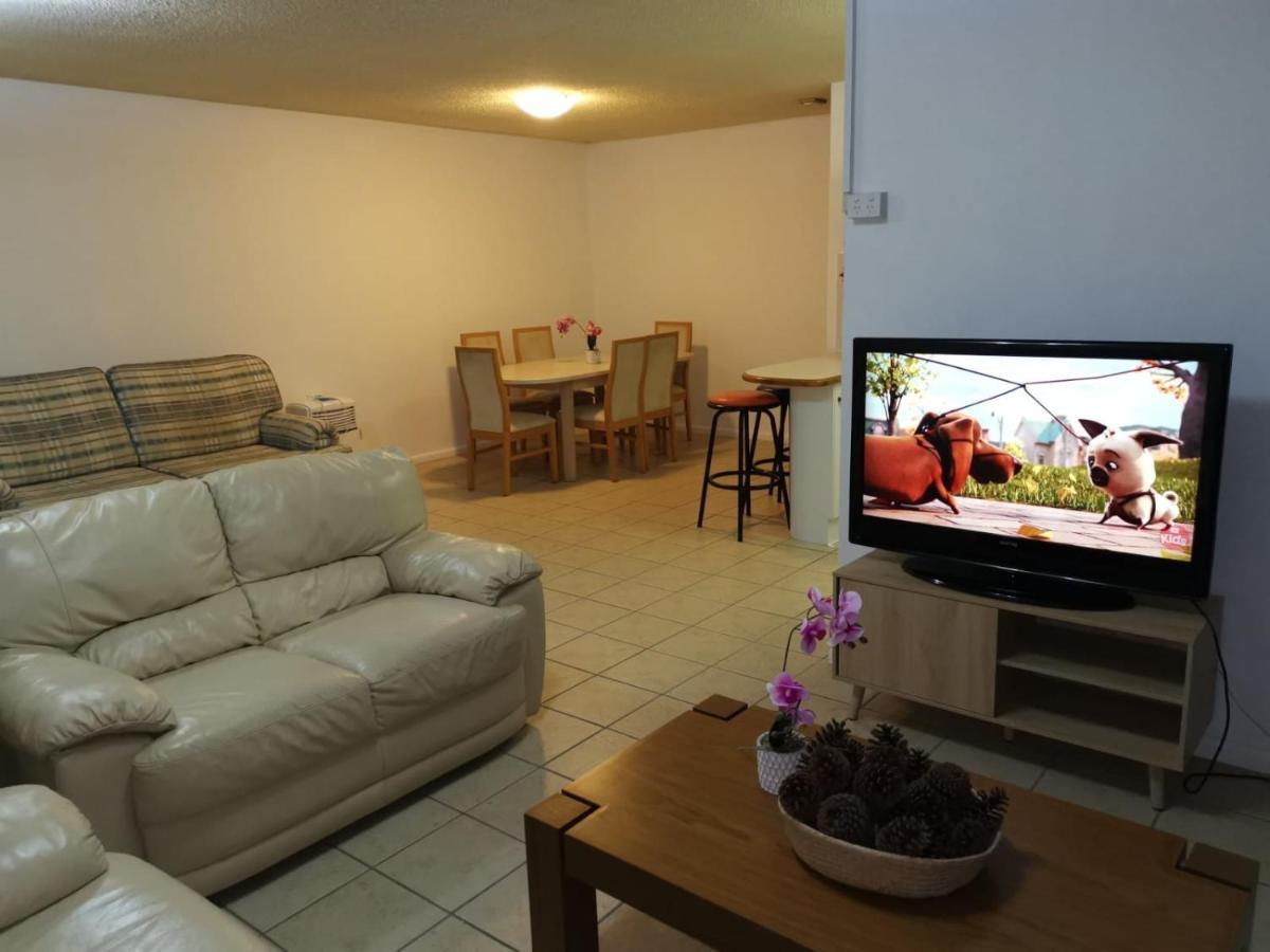 Surfers Holiday Apartments Голд-Кост Экстерьер фото